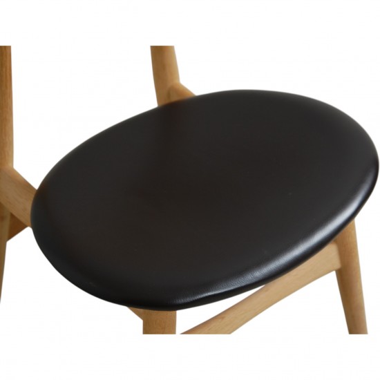 Sæt med 6 Hans Wegner CH33p stole i eg