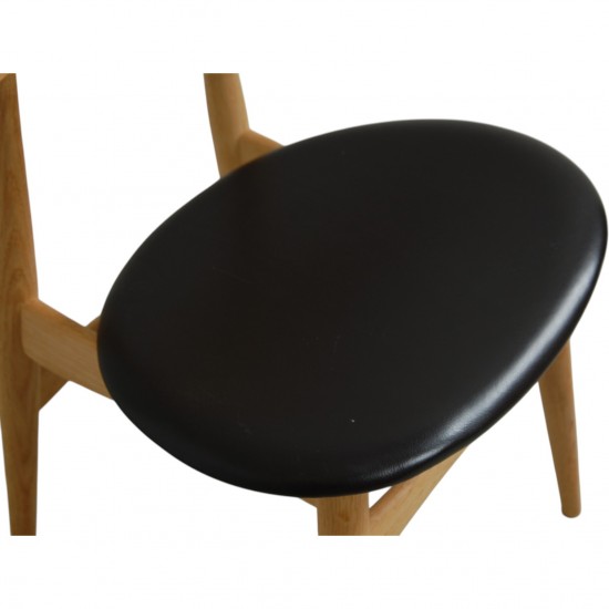 Sæt med 6 Hans Wegner CH33p stole i eg