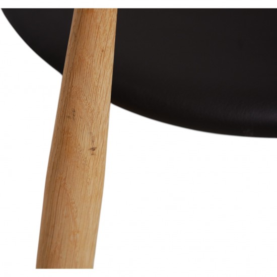 Sæt med 6 Hans Wegner CH33p stole i eg