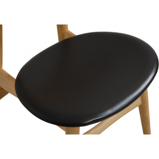 Sæt med 6 Hans Wegner CH33p stole i eg