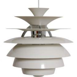 Poul Henningsen Snowball lamp