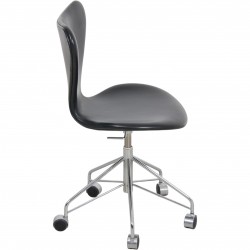 Arne Jacobsen 3117 office chair in black leather 1990s