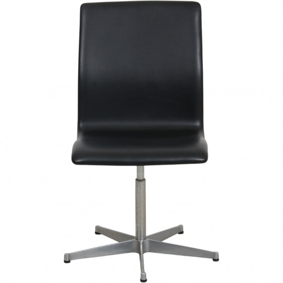 Arne Jacobsen Oxford chair reupholstered in black classic leather 1979