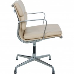 Charles Eames EA-208 softpad stol i lyst læder 2007