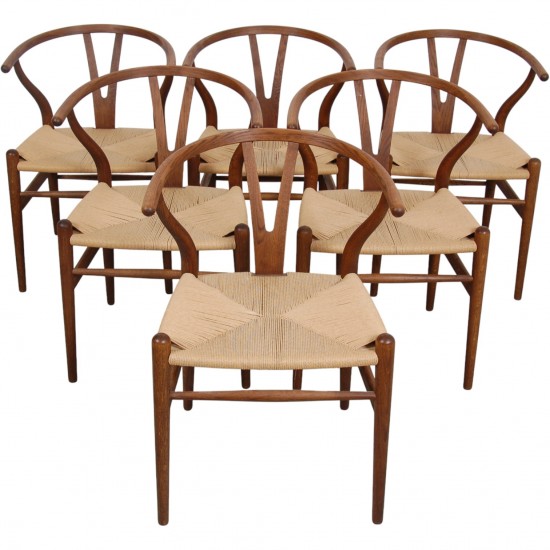 Sæt af 6 Hans Wegner CH24 Y-stole i røget eg
