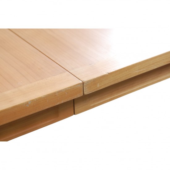 Hans Wegner Cirkulært kina bord i kirsebærtræ 1990'erne