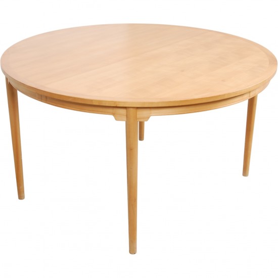 Hans Wegner Cirkulært kina bord i kirsebærtræ 1990'erne