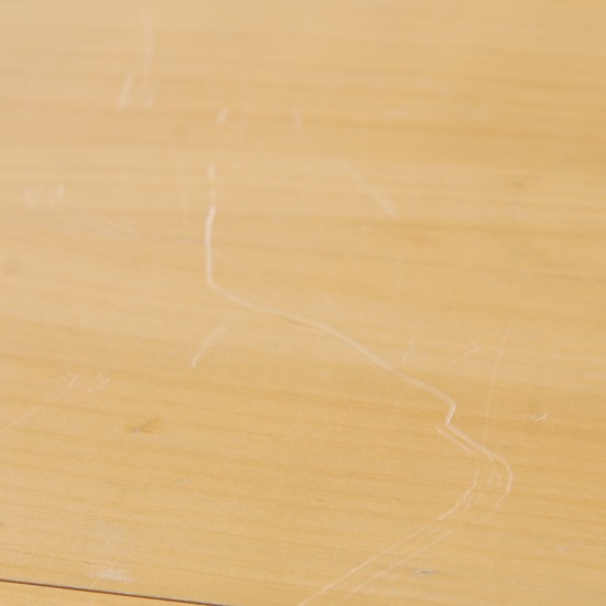 Hans Wegner Cirkulært kina bord i kirsebærtræ 1990'erne