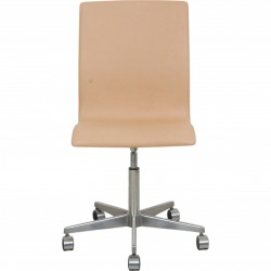 Arne Jacobsen Oxford office chair in natural leather