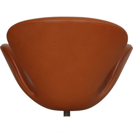 Arne Jacobsen Svanen stol i cognac Classic læder