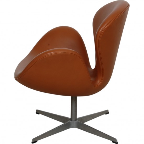 Arne Jacobsen Svanen stol i cognac Classic læder