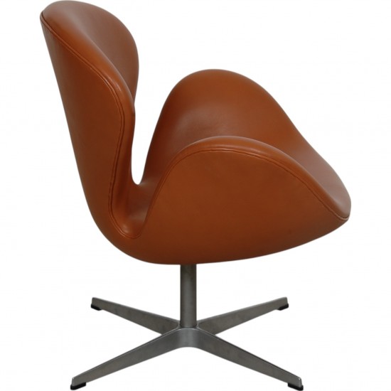 Arne Jacobsen Svanen stol i cognac Classic læder