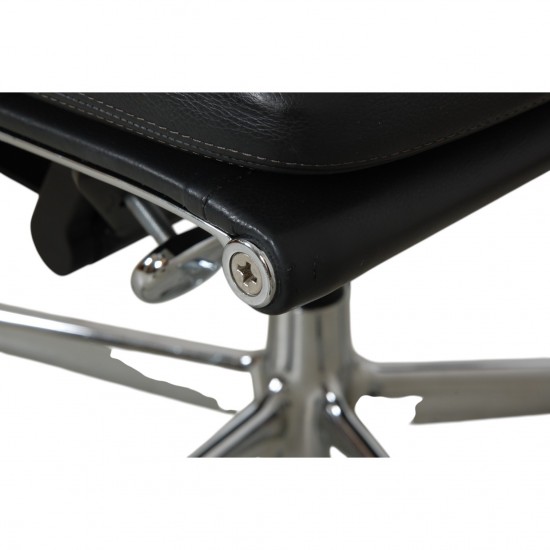Charles Eames Ea-217 softpad kontorstol i mørkegråt læder