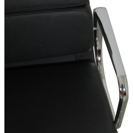Charles Eames Ea-217 softpad kontorstol i mørkegråt læder