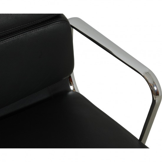 Charles Eames Ea-217 softpad kontorstol i mørkegråt læder