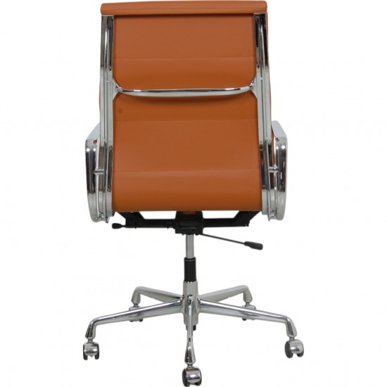 Charles Eames Ea-219 softpad kontorstol nybetrukket med cognac bizon læder
