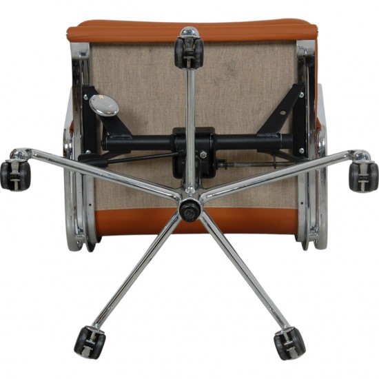 Charles Eames Ea-219 softpad kontorstol nybetrukket med cognac bizon læder