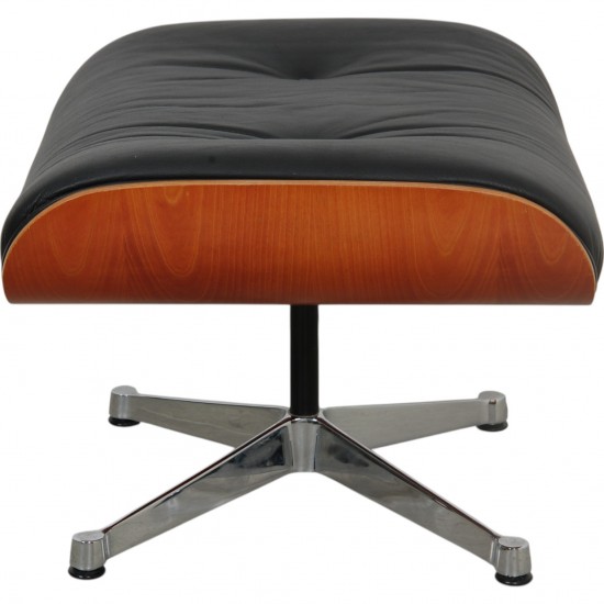 Charles Eames Lounge chair with ottoman in black leather