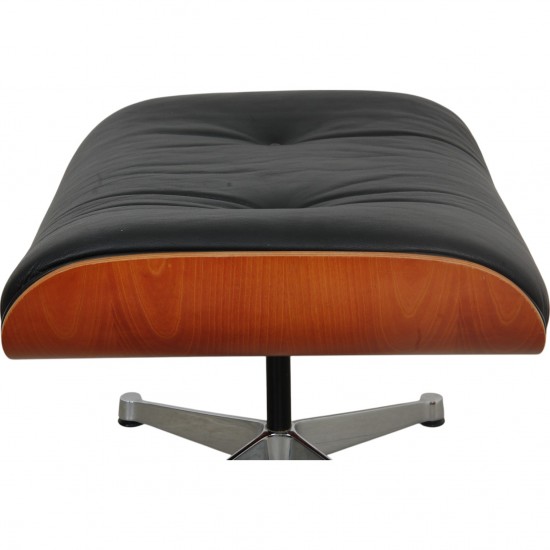 Charles Eames Lounge chair with ottoman in black leather