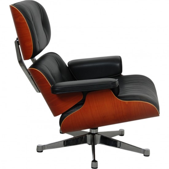 Charles Eames Lounge chair with ottoman in black leather