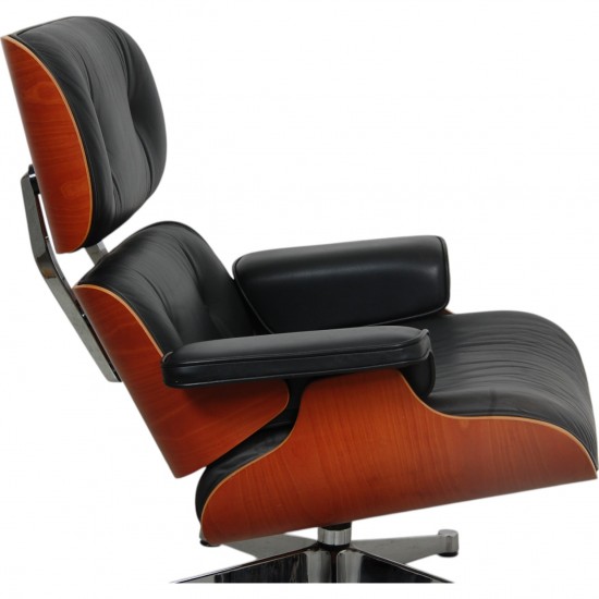 Charles Eames Lounge chair with ottoman in black leather
