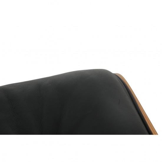 Charles Eames Lounge chair med ottoman i sort læder