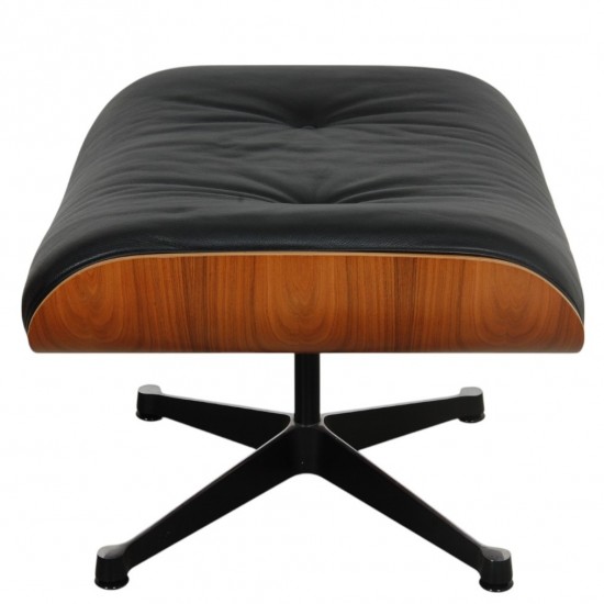 Charles Eames Lounge chair med ottoman i sort læder