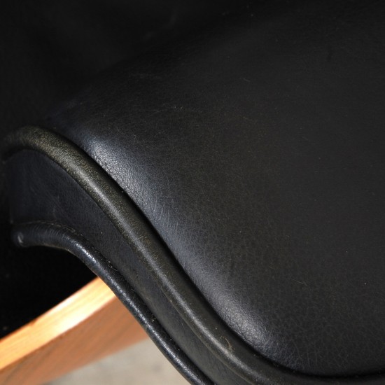 Charles Eames Lounge chair med ottoman i sort læder