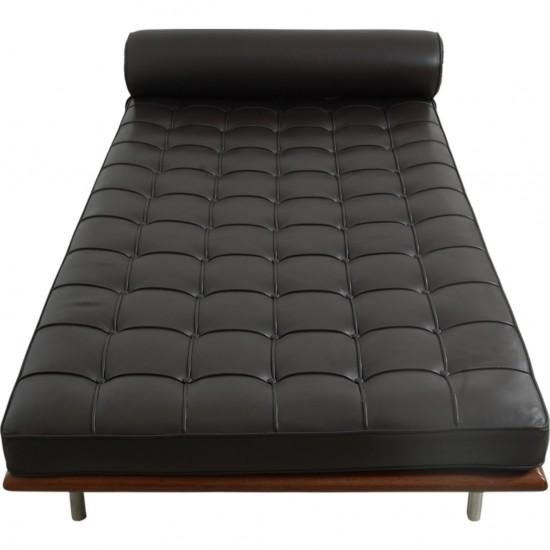 Ludwig Mies van der Rohe Barcelona daybed i brun læder