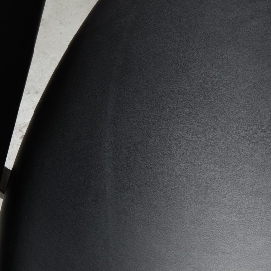 Erik Jørgensen Corona stol i sort læder