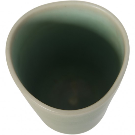 Saxbo vase markeret i bund nr. 114 grøn glasur, Ø: 9 cm H: 14 cm.