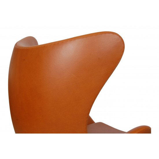 Arne Jacobsen Egg newly upholstered with walnut aniline leather