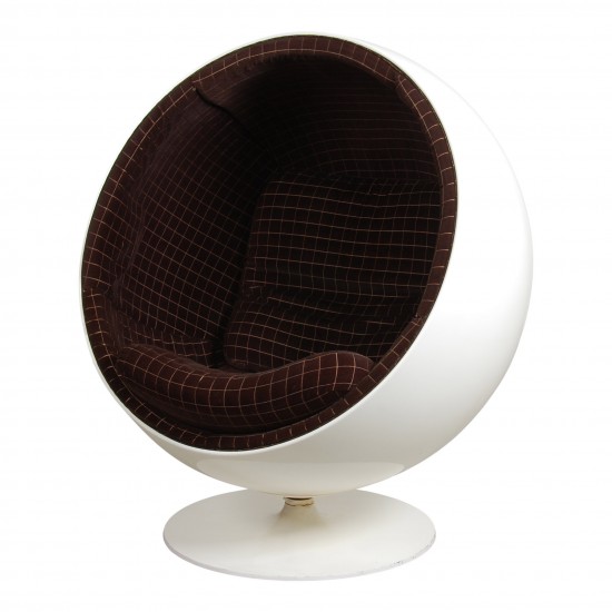 Eero Aariona Ball chair with brown fabric