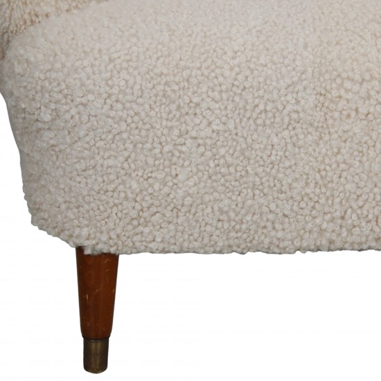 Danish 2.Seater sofa reupholstered in Sheepskin