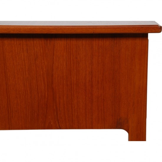 Desk of teak with 4 drawers