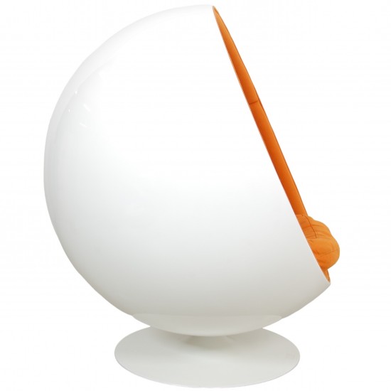 Eero Aarino Ball chair in Orange Hallingdal fabric