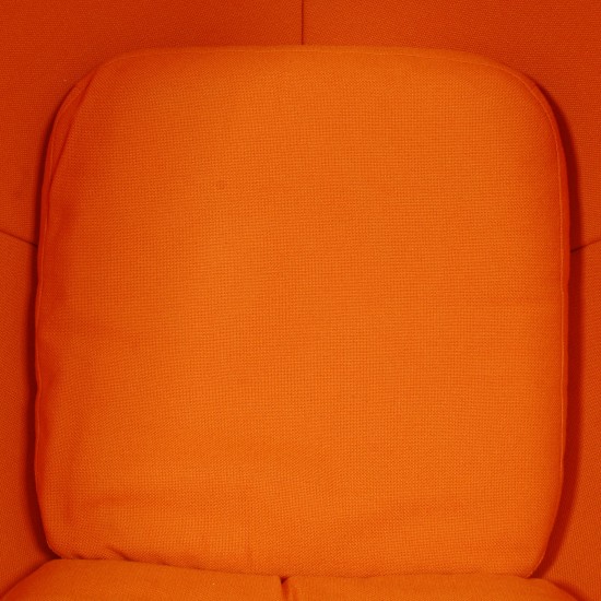 Eero Aarino Ball chair i Orange Hallingdal stof