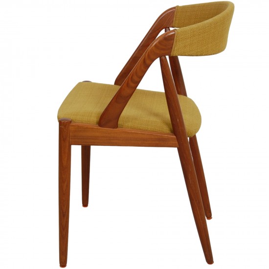 Set of 7 Kai Kristiansen model 31 dining chairs yellow fabric