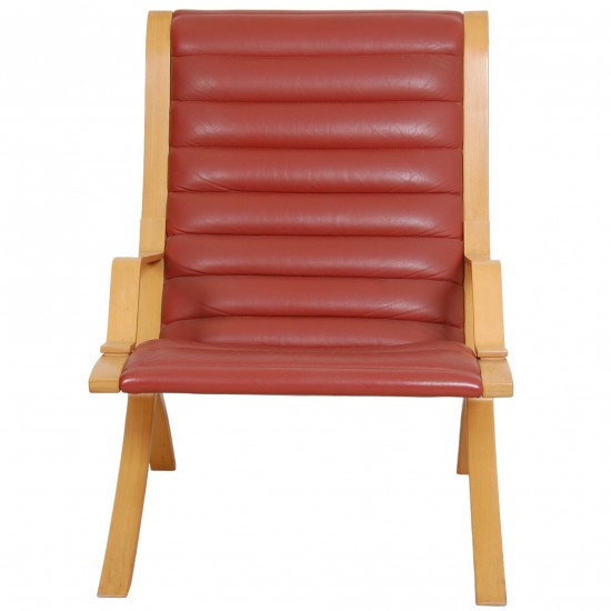 Hvidt og Mølgaard Ax loungechair in red leather 