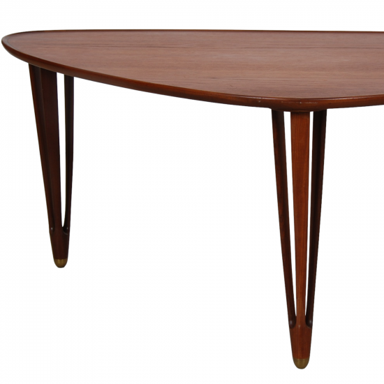 Triangular coffee table of teak