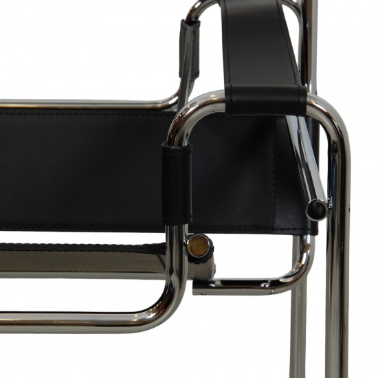 Michel Brauer Wasilly chair in black leather