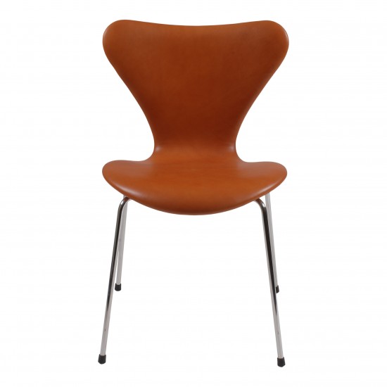 Arne Jacobsen syver stol, 3107, nypolstret i walnut Anilin læder
