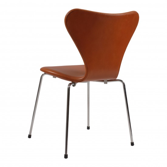 Arne Jacobsen seven chair, 3107, newly upholstered, walnut aniline leather