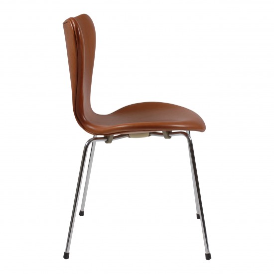 Arne Jacobsen seven chair stol, 3107, newly upholstered, mocha aniline leather