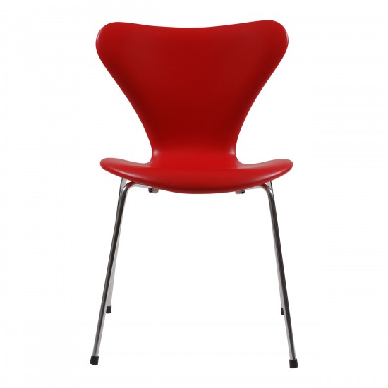 Arne Jacobsen seven chair, 3107, newly upholstered with classic red leather