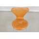 Set Arne Jacobsen Seven chairs in patinated cognac leather (6) 