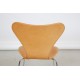 Set Arne Jacobsen Seven chairs in patinated cognac leather (6) 