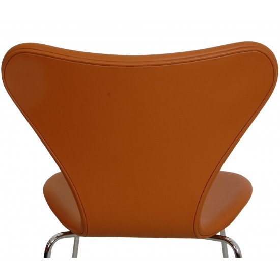 Arne Jacobsen seven chair, 3107, newly upholstered with Cognac Nevada Anilin leather