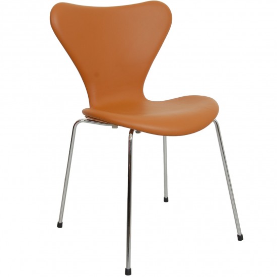 Arne Jacobsen seven chair, 3107, newly upholstered with Cognac Nevada Anilin leather