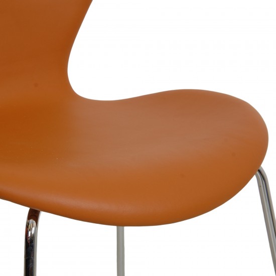 Arne Jacobsen seven chair, 3107, newly upholstered with Cognac Nevada Anilin leather